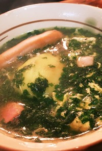 モロヘイヤとソーセージ、溶き玉子のスープ