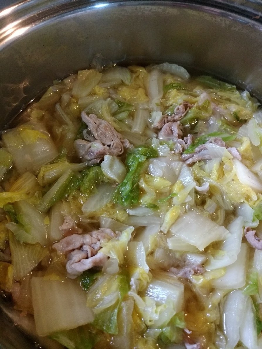 定番メニュー　白菜と豚肉の煮物の画像