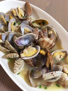 あさりのバター酒蒸し