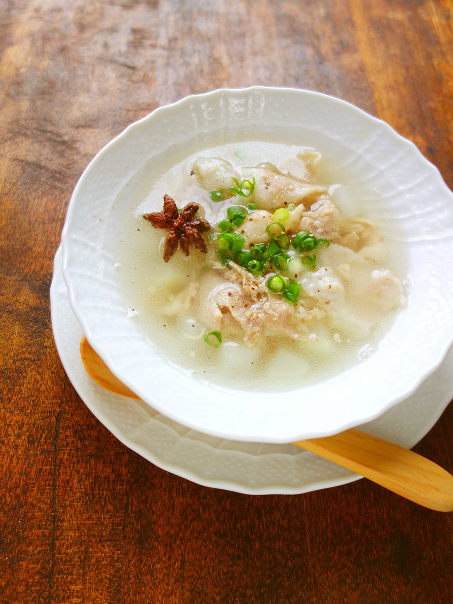 豚バラ肉と大根の本格中華スープの画像