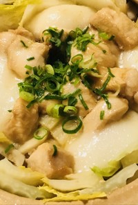 トロトロ餅とプリプリ食感の鶏肉野菜鍋