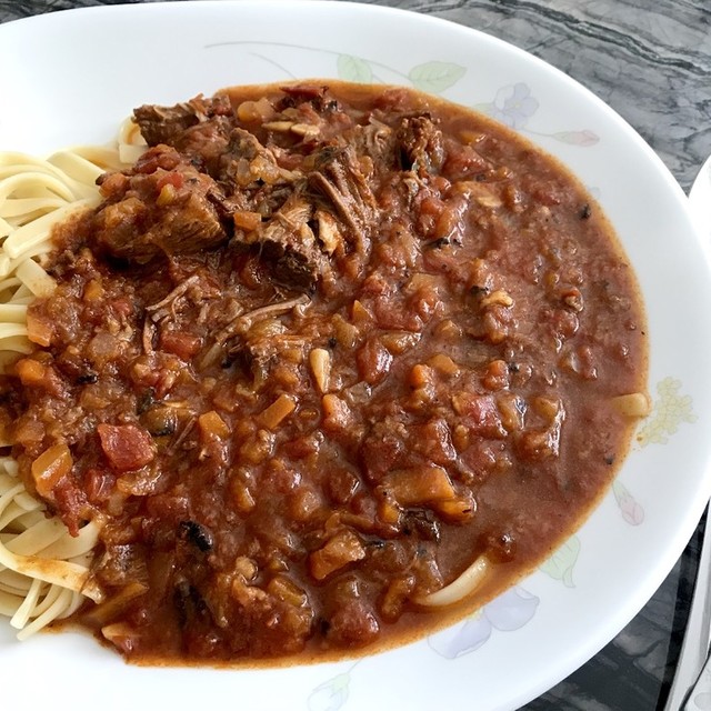 電気圧力鍋で牛塊肉とトマトほろほろ煮込み レシピ 作り方 By ろぉずまりぃ クックパッド 簡単おいしいみんなのレシピが352万品