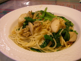 ホタテとかき菜のパスタ