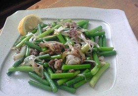 チンジャオ風ニンニクの芽炒め(塩味)