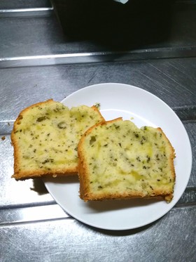 お茶の葉入りパウンドケーキ