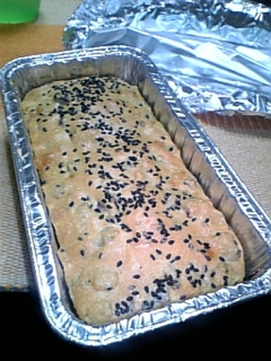 黒ゴマ＆さつま芋パウンドケーキの写真