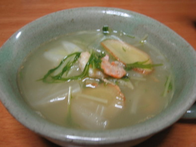 大根と干し海老の生姜スープの写真