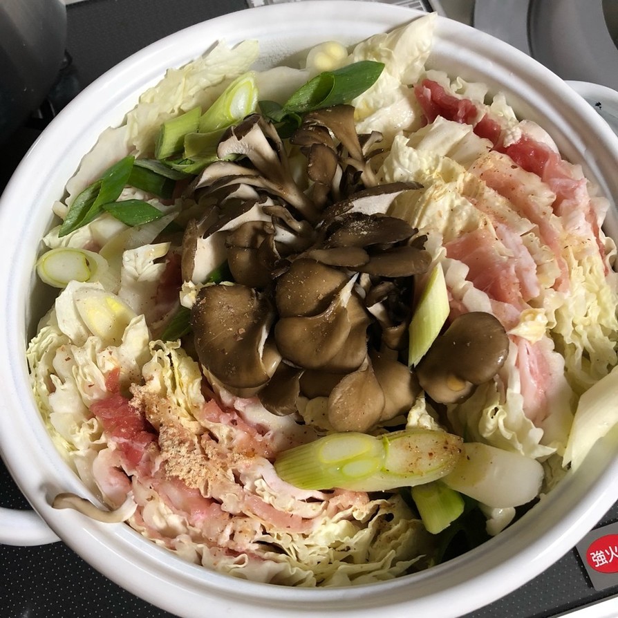 簡単☆ピリ辛タレで食べる白菜豚鍋の画像