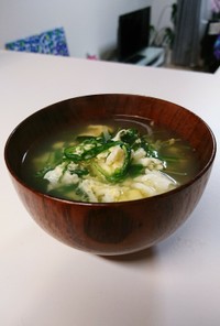 水菜と貝割れのふわふわ卵スープ