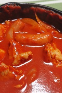 鶏肉のトマト煮込み（ダッチオーブン）