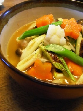 焼きねぎ&茹で野菜たっぷり♪カレーうどん
