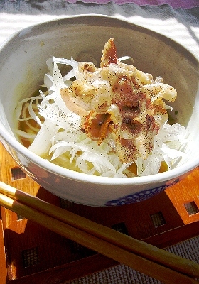 カリカリ豚の艶うどん