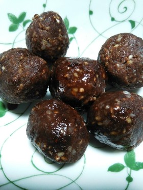 超簡単♪卵白消費♪きな粉とココアの白玉♪