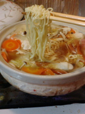 蓬莱の煮込みラーメンで鍋