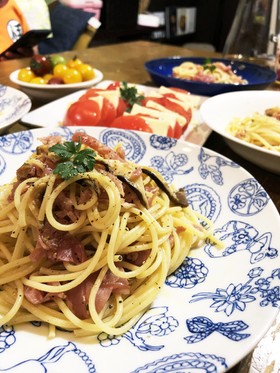 生ハムとドライトマトのパスタ