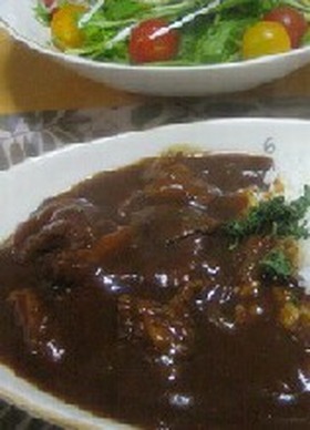 簡単★牛すじ肉のハヤシライス