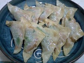 シュウマイの皮でツナと大葉の包み揚げ♪