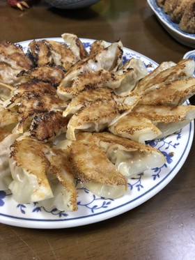 白菜たっぷり!焼き餃子