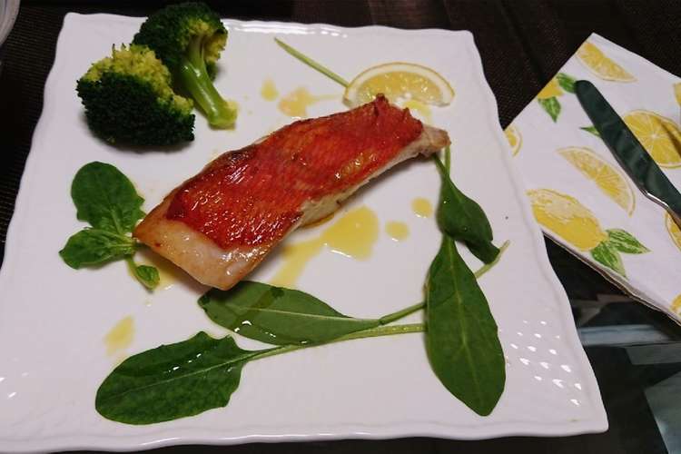 金目鯛 フライパンでの焼き方 レシピ 作り方 By ブルちゃん クックパッド 簡単おいしいみんなのレシピが359万品