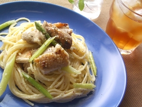 チキンとアスパラの粒マスタードパスタ