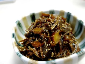 ご飯のお供【茎わかめと煮干の佃煮】