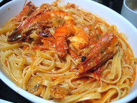 有頭海老のクリーミトマトソースパスタ