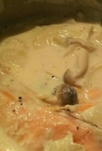 乳製品なし☆鮭のヘルシー豆乳鍋