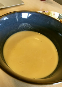 ココナッツーさつまいもと玉ねぎのスープ