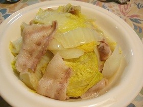 白菜と豚バラ肉の蒸し煮