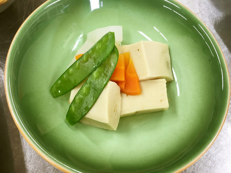 高野豆腐と根菜の煮物の画像