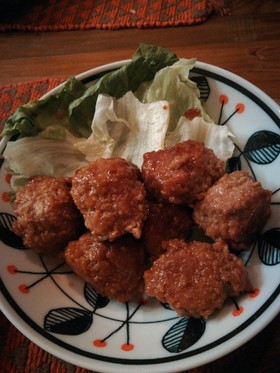 ボリュームたっぷり煮込み肉団子