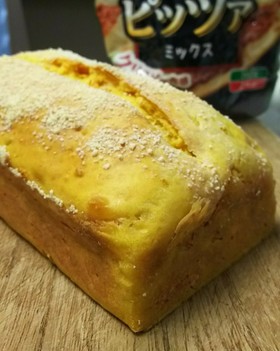 ピッツァミックス生地でかぼちゃブレッド