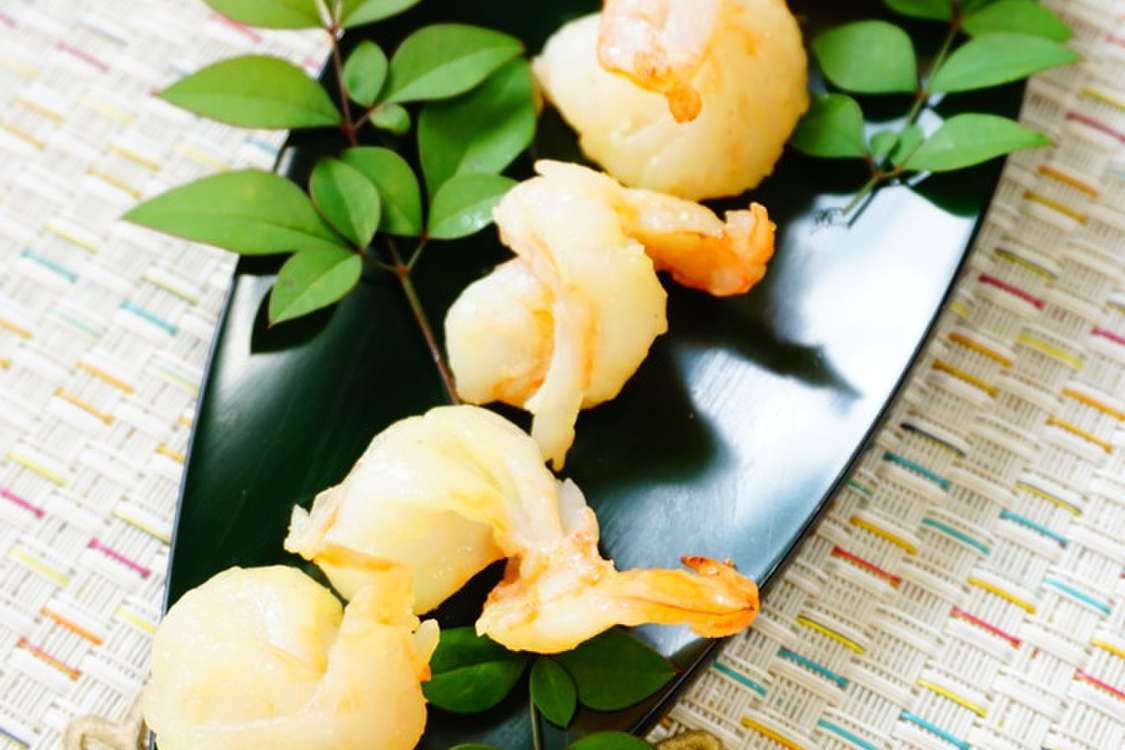 巨大海老の飾り物