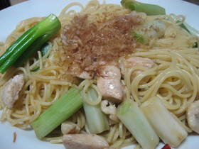 鶏肉と白ねぎの和風パスタ