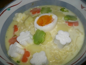 豆乳カレー艶うどん