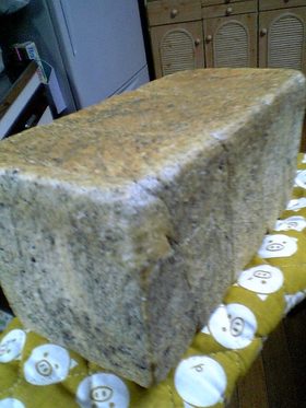 黒ごまの食パン。ぁ、「すりごま」でね^^