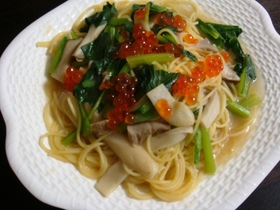 (∵)屋:小松菜とエリンギの和風パスタ