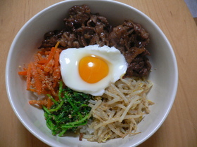 簡単♪ ビビンバ丼(^▽^)