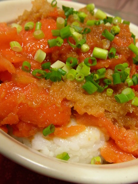 リンゴ酢でおろし海鮮丼