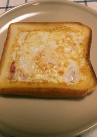トロトロ卵とチーズのフライパントースト