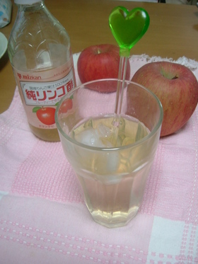 みつかんりんご酢を使ってりんご酢♪