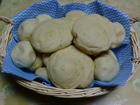 白いチーズパン