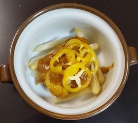 フライドポテトをちょっとカレーで