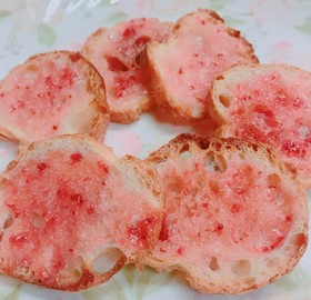 ホワイトデーに♡ジャムで簡単いちごラスク