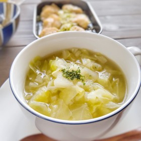 朝食に!キャベツの甘さを感じるスープ