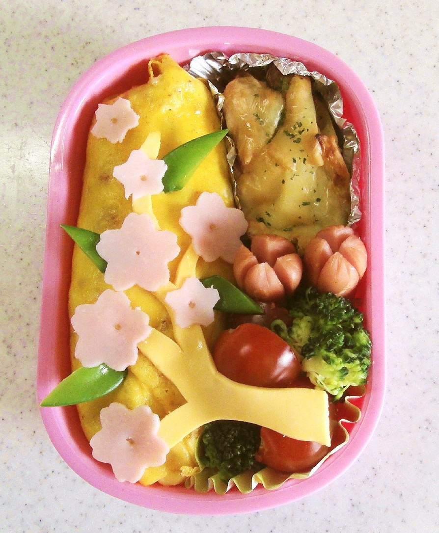 幼稚園　お弁当　オムライス（桜の枝）の画像