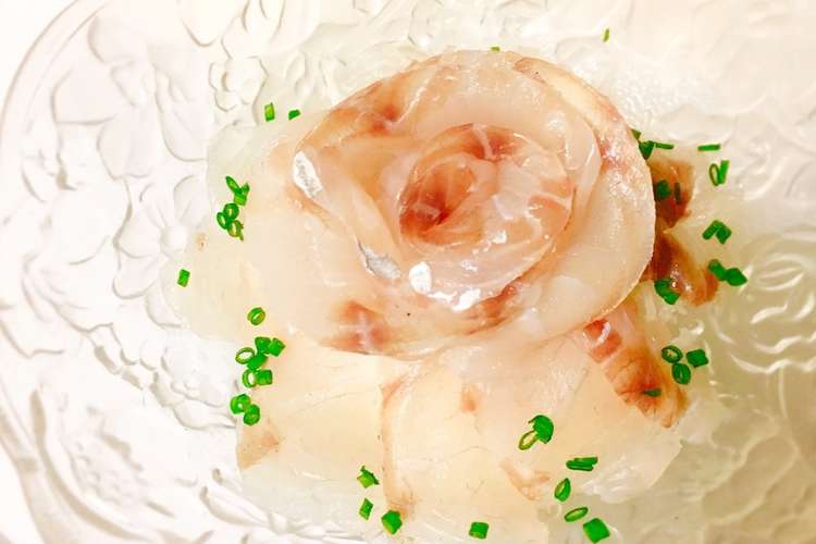 スズキの薄造りꕀ花びら盛りꕀ レシピ 作り方 By 藤井２１ クックパッド 簡単おいしいみんなのレシピが357万品