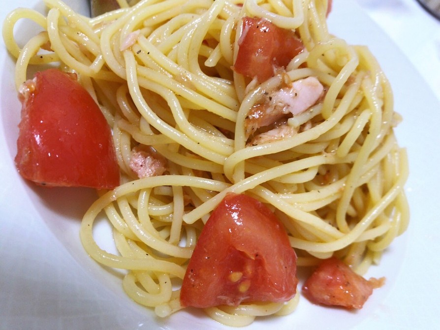 簡単トマトと梅ツナの冷製パスタの画像