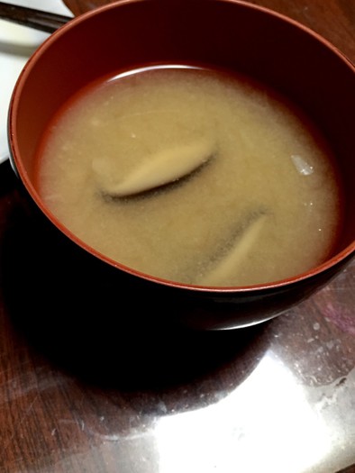 玉ねぎの味噌汁の写真