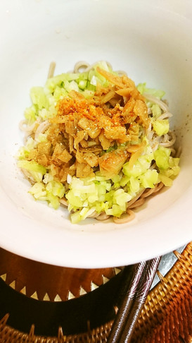 山ウドきんぴらと野沢菜蕎麦